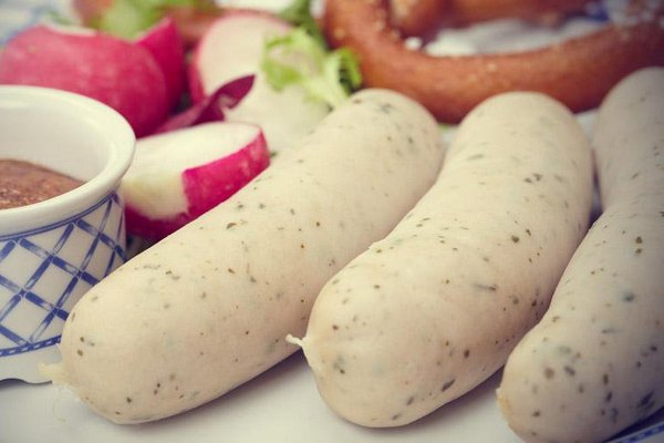Нежные куриные сосиски по-домашнему, рецепт с фото